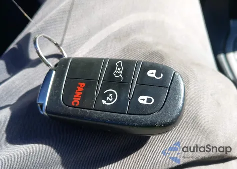 2019 Jeep Grand Cherokee Altitude 4X2 z USA, uszkodzony, nr VIN 1C4RJEAG0KC844232